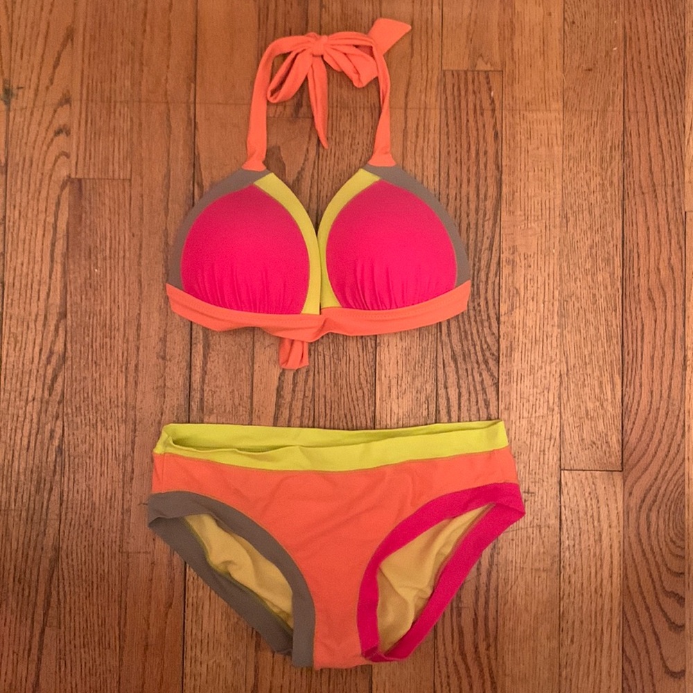 Sz 8 bikini set